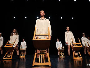 Spectacle de danse - Crédit JF Quais - Agrandir l'image (fenêtre modale)