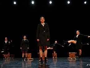 Spectacle de danse - Crédit JF Quais - Agrandir l'image (fenêtre modale)